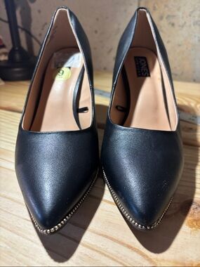 Jones New York Black Pointed Toe Pumps with Metallic Stud Accent